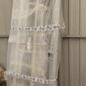 Table adosse suspendue avec etagere